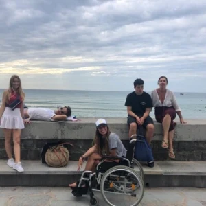 Eastern Vibes HDM FM