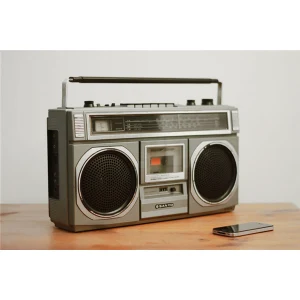 Románticas y Recuerdos Radio